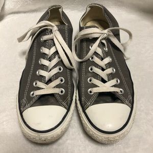 Women grey low top converse sneakers